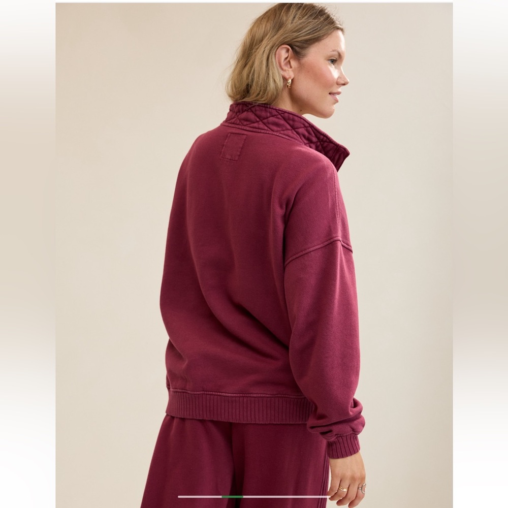 Aerie EUC Oh Snap! Sweatshirt Size Medium in Deep Cherry - Picture 3 of 15